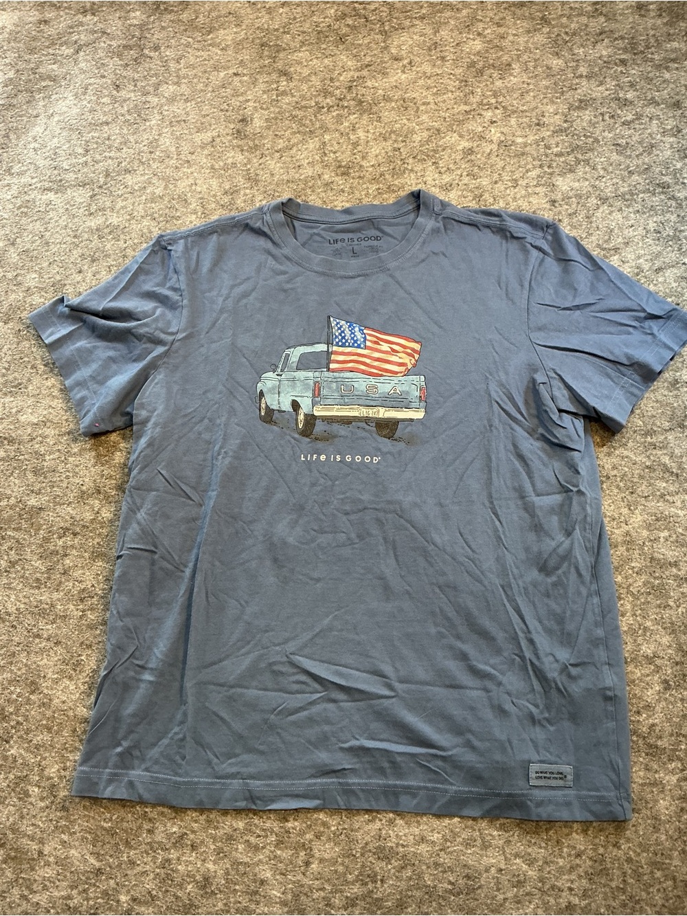 Life is Good Men’s Blue USA Flag Truck Graphic T‑Shirt Size L